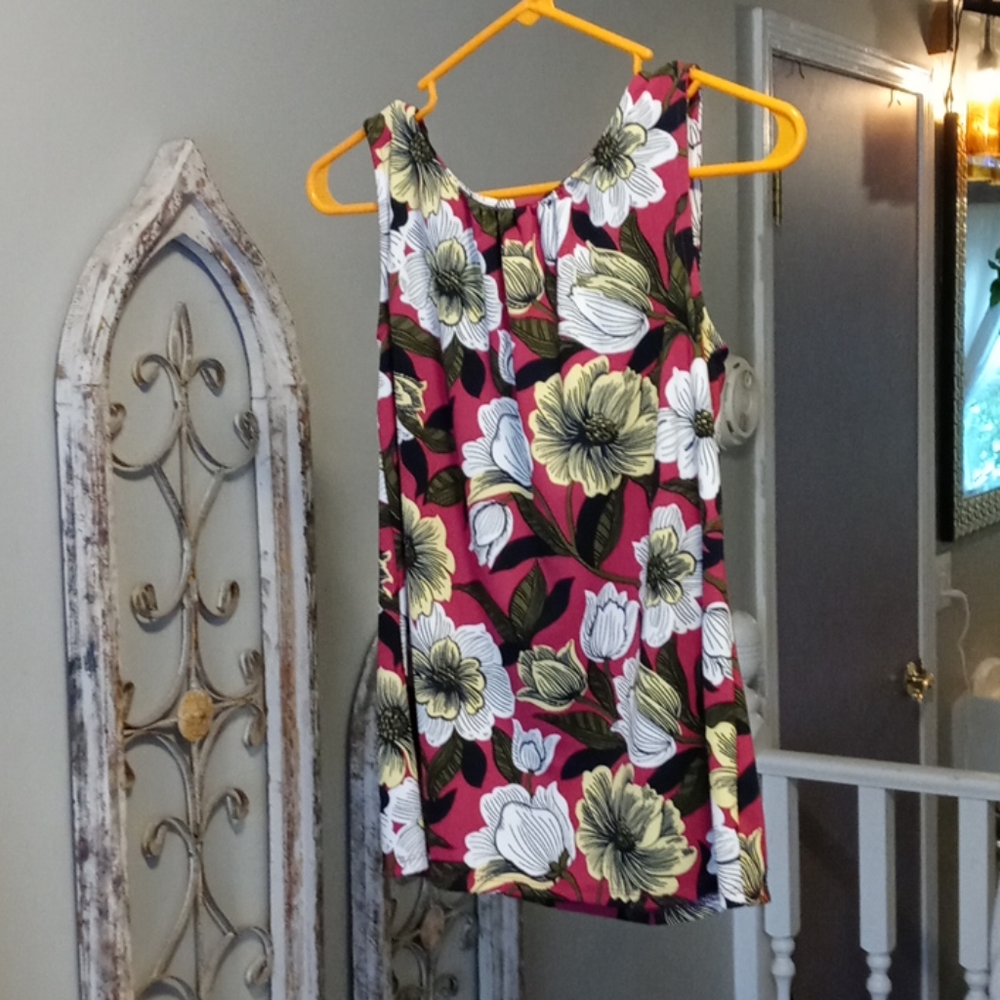 Sleeveless top